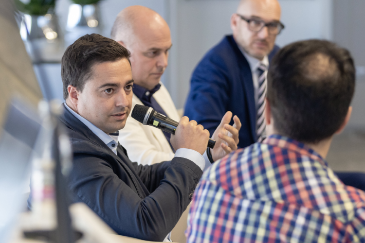 Simon Struna na IAB Akademiji o prihodnosti oglaševanja DOOH v Sloveniji - iPROM - Novice